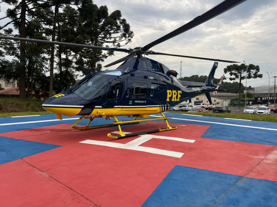 PRF e SAMU realizam remoção aeromédica de vítima de tiro no Paraná