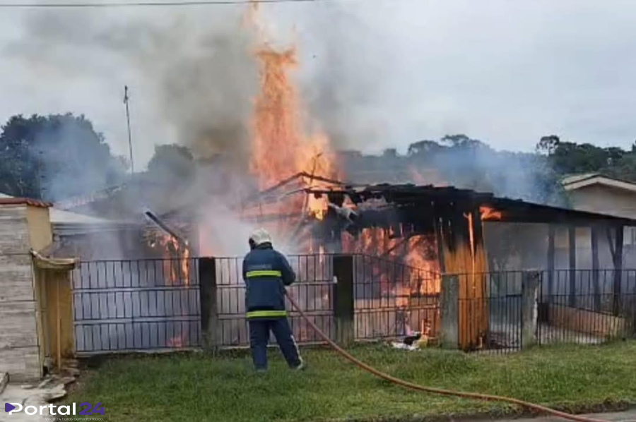 Homem morre carbonizado após incêndio em residência em Prudentópolis