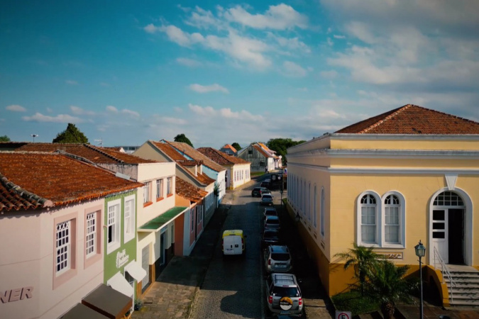 "Paraná Visto do Céu" sobrevoa a Lapa e revela história e paisagens sob nova perspectiva
