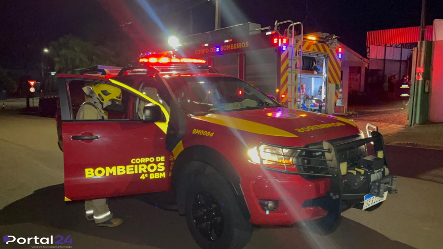 Incêndio em maquinário de empresa é rapidamente controlado no bairro Alto Alegre em Cascavel