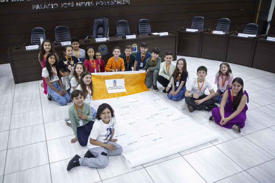 Câmara Mirim 2026: escolas têm prazo até dia 15 de abril para inscrever alunos