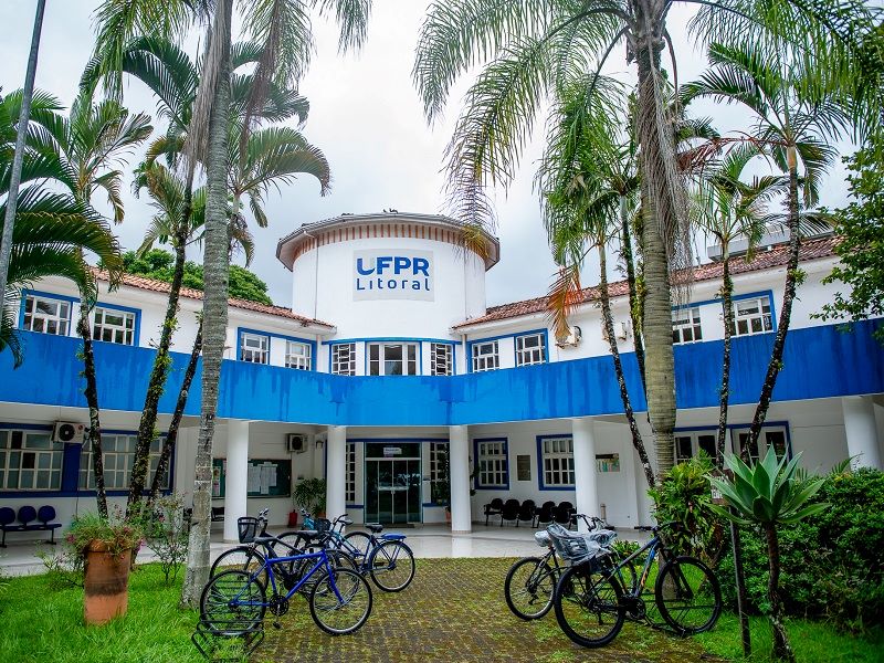 Projeto “Nos ajude a ajudar” lança e-book sobre a importância da extensão universitária no litoral