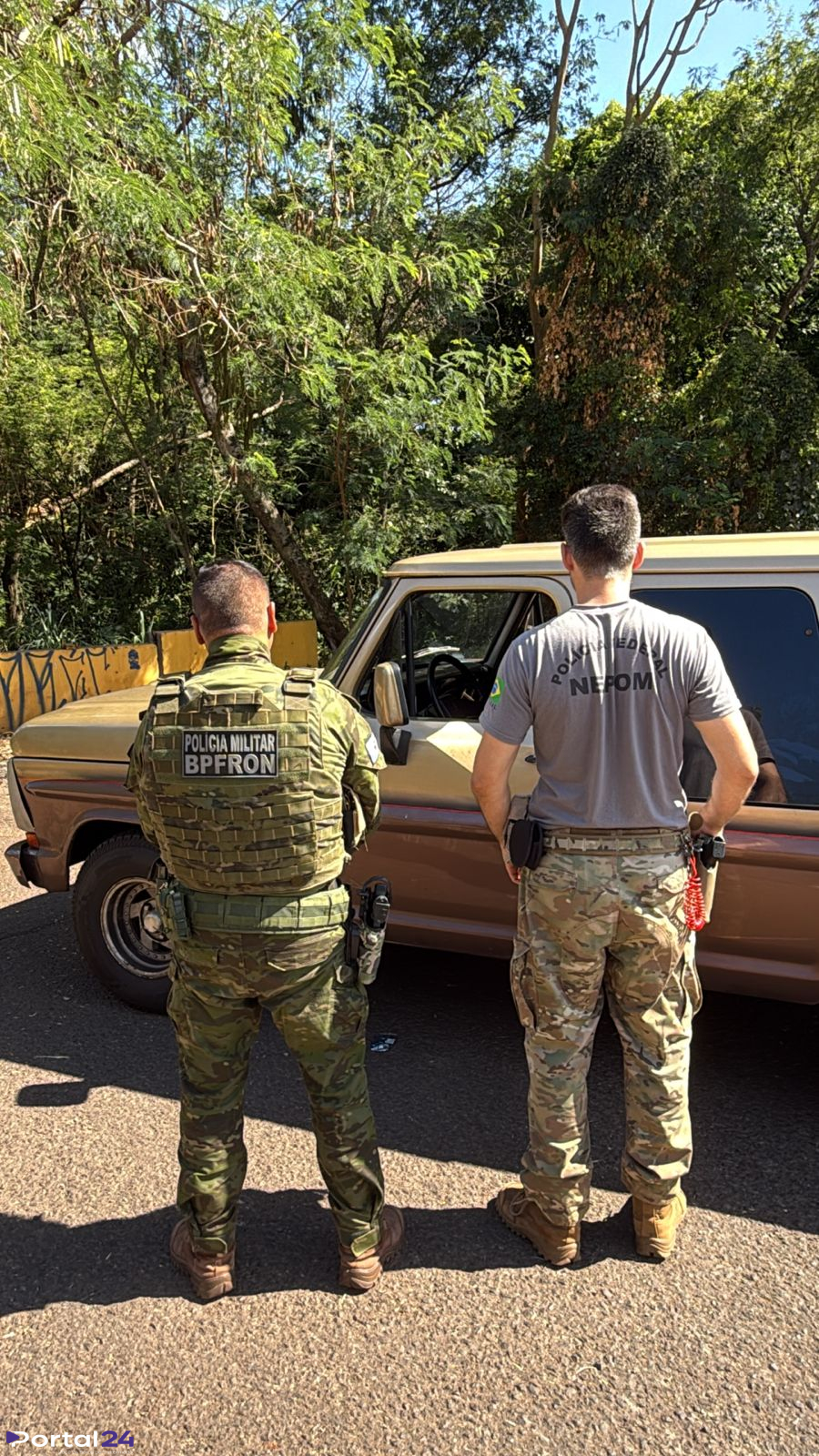 AÇÕES CONJUNTAS ENTRE PF E PMPR RESULTAM EM APREENSÕES E RECUPERAÇÃO DE VEÍCULO EM FOZ DO IGUAÇU/PR.
