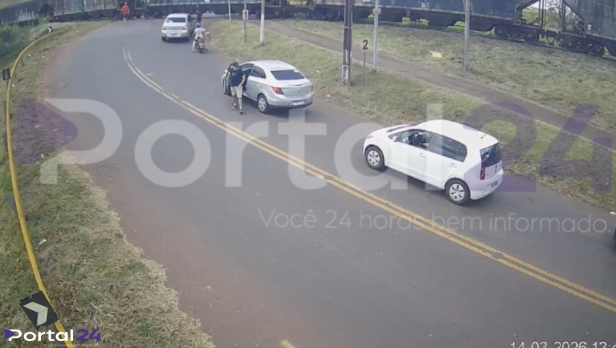Trem atinge ambulância durante transferência de paciente em Jandaia do Sul