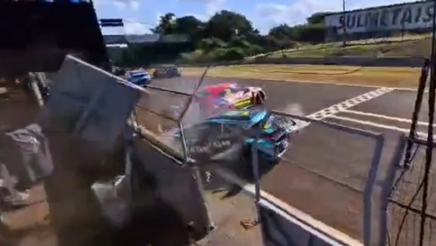 Acidente após largada interrompe etapa da TCR South América e Brasil em Cascavel