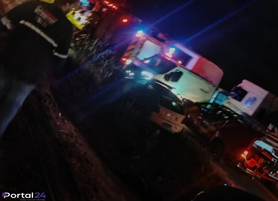 Engavetamento com ônibus e caminhões deixa ao menos 13 feridos na PR-317, entre Nossa Senhora das Graças e Santo Inácio